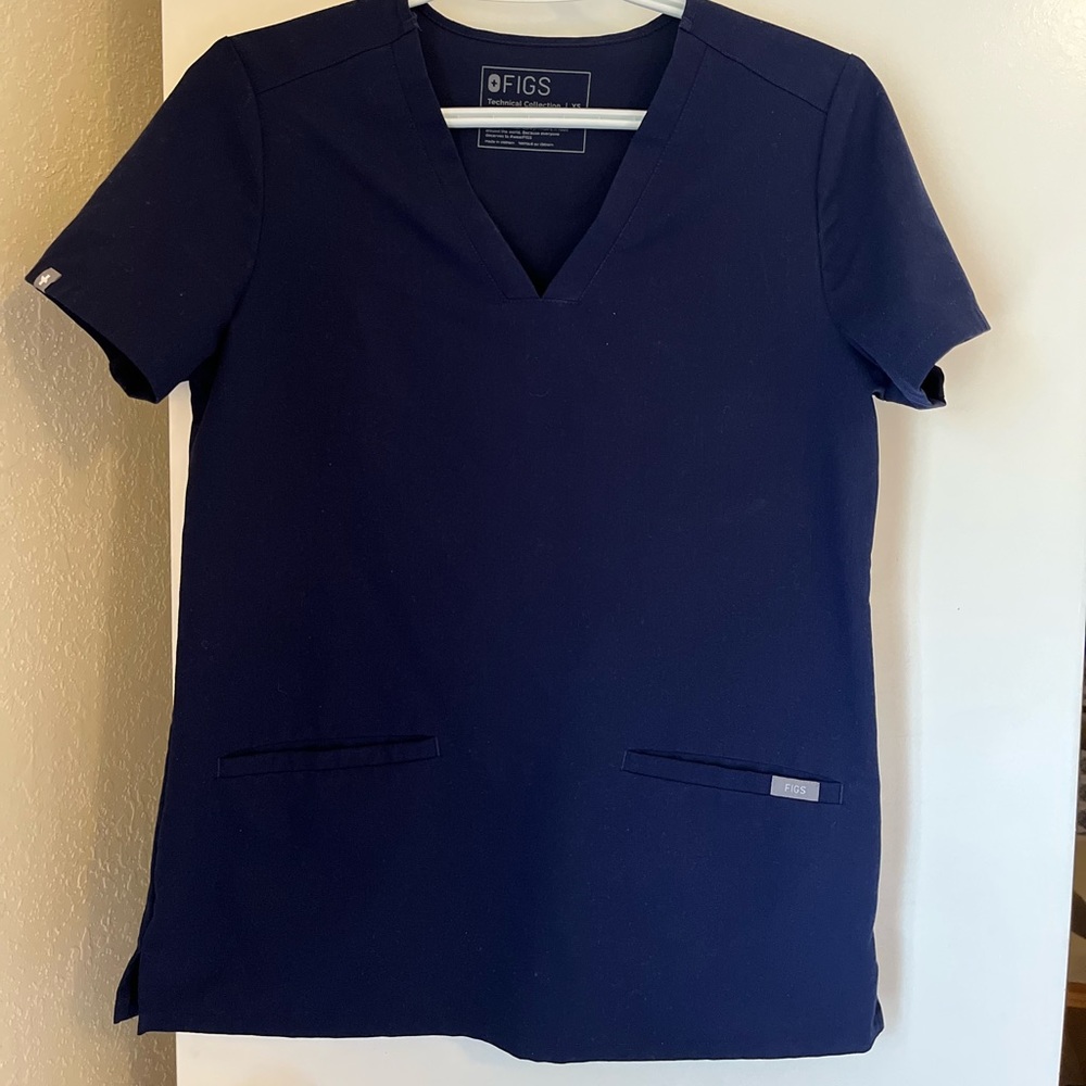 Figs Scrub Top